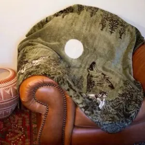 Howling Wolves Denali™ Rustic Lodge Throw Blanket