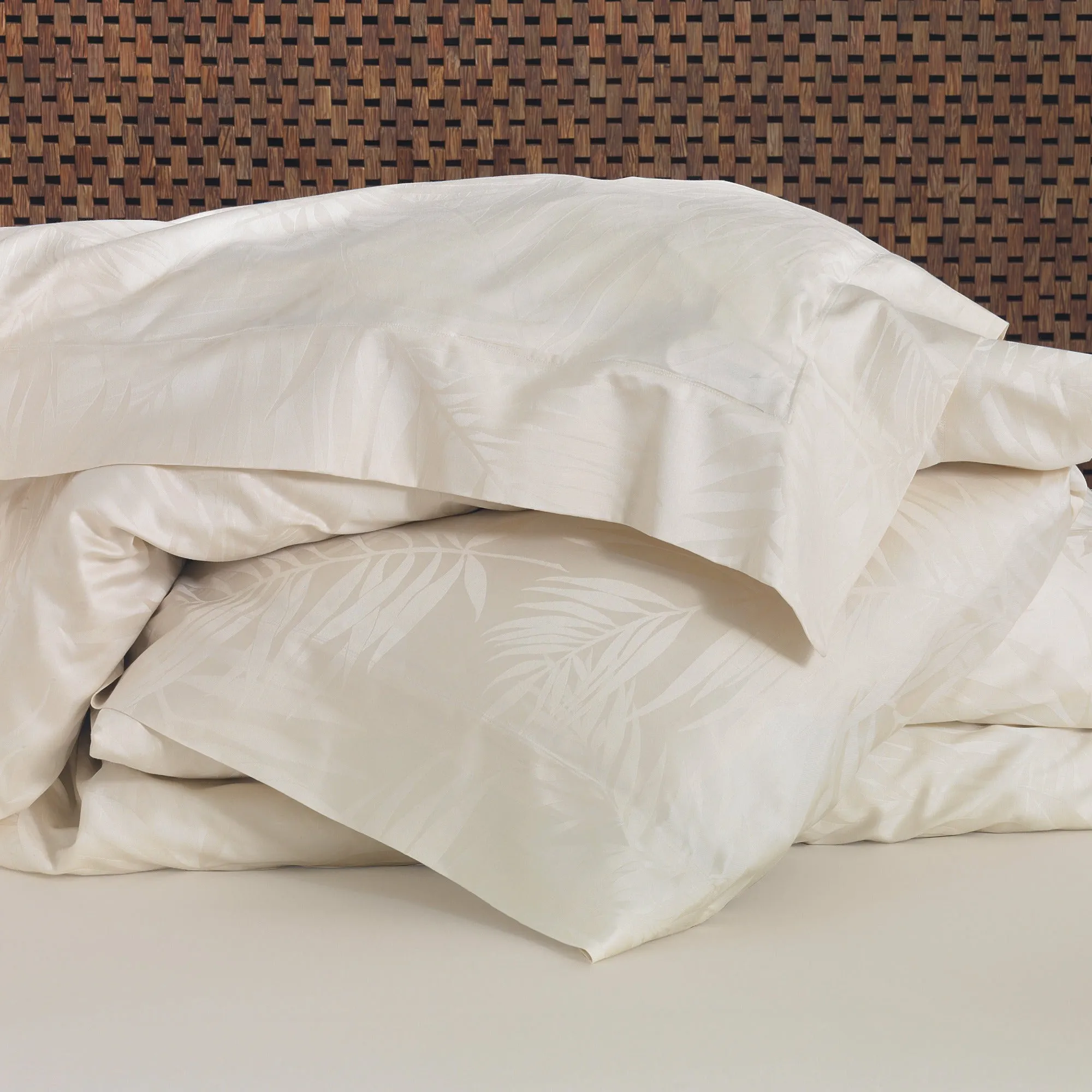 Isola Botanical Jacquard Duvet Cover in Ecru